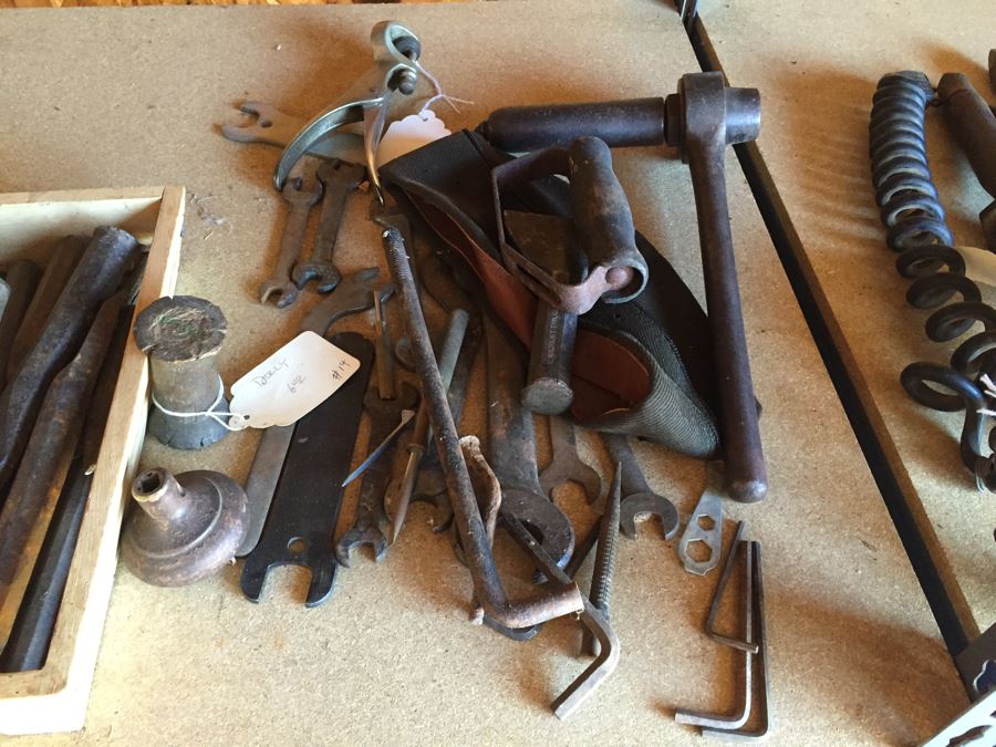 Tool Lot With Old Metal Chisels [Photo 10]