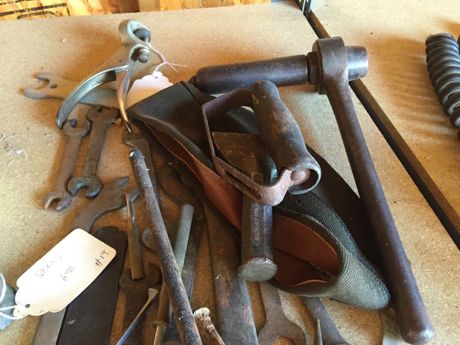 Tool Lot With Old Metal Chisels [Photo 13]