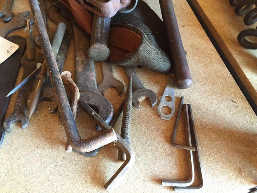 Tool Lot With Old Metal Chisels [Photo 12]