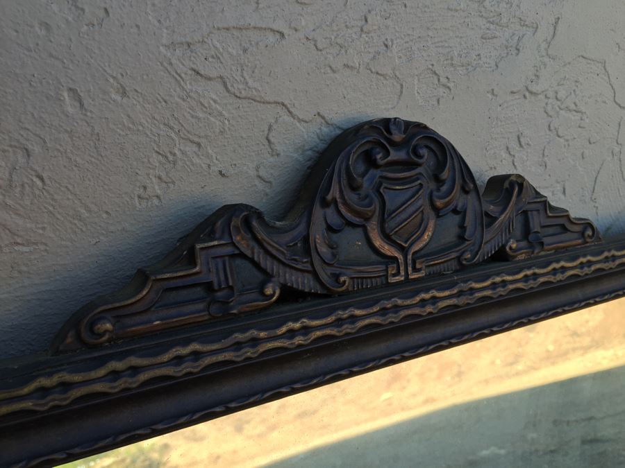 Beautiful Wooden 3-Panel Glass Vintage Mirror [Photo 4]