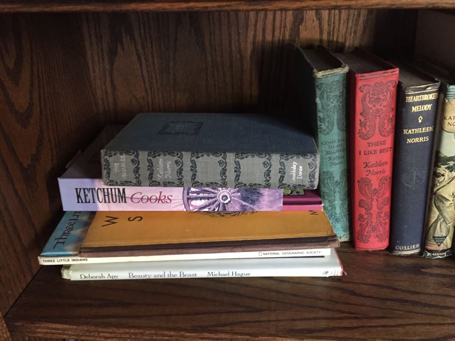 HUGE Book Lot # 5 (See All Photos) [Photo 12]