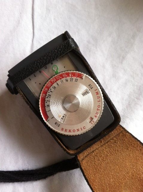 Canon Canonette Film Camera - G-III 17 with Sekonic Light Meter [Photo 2]