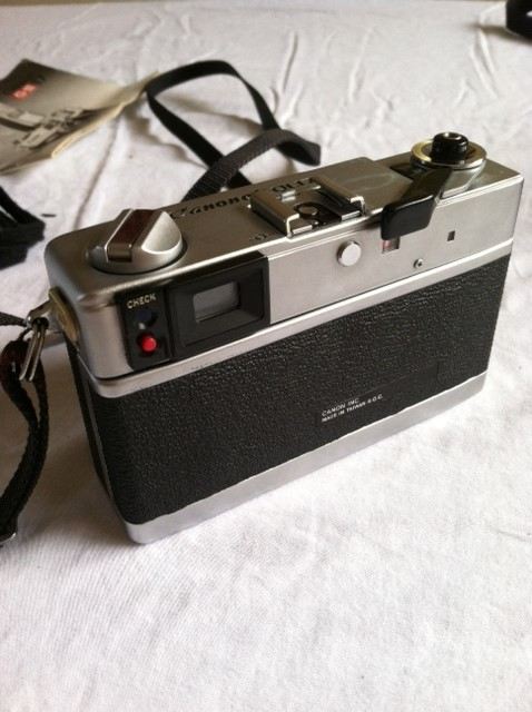 Canon Canonette Film Camera - G-III 17 with Sekonic Light Meter [Photo 6]