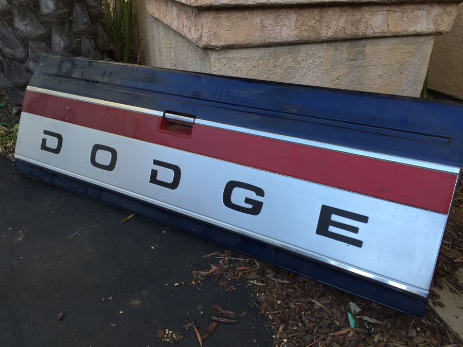 Heavy Metal DODGE Pickup Truck Tailgate Red, Silver & Blue [Photo 1]