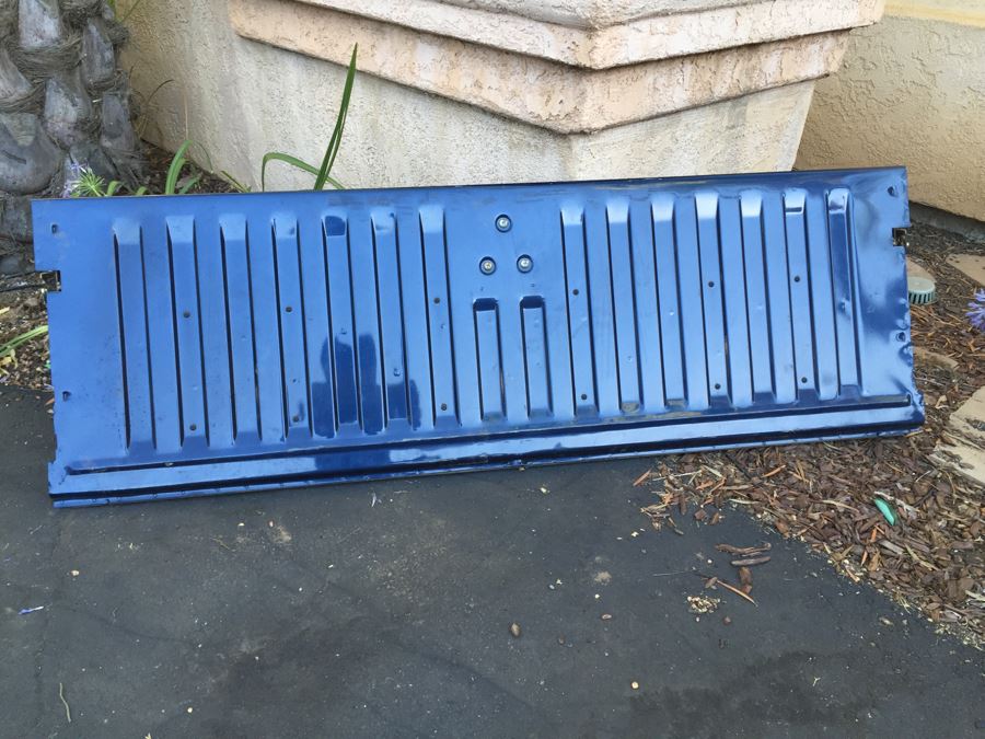 Heavy Metal DODGE Pickup Truck Tailgate Red, Silver & Blue [Photo 3]