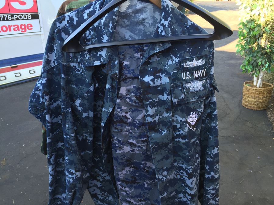 Huge Military And Hunting Camo Lot Cabela's Military Flight Jacket Does Not Include Clothes Rack [Photo 15]