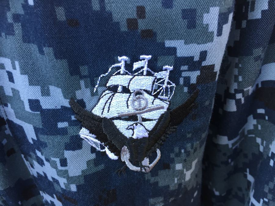 Huge Military And Hunting Camo Lot Cabela's Military Flight Jacket Does Not Include Clothes Rack [Photo 17]