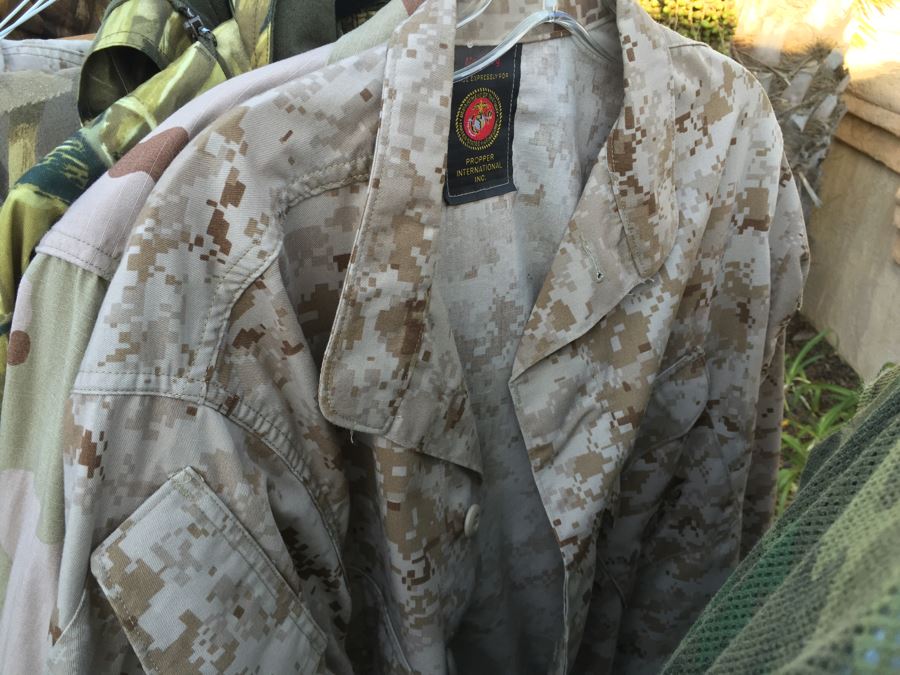 Huge Military And Hunting Camo Lot Cabela's Military Flight Jacket Does Not Include Clothes Rack [Photo 18]