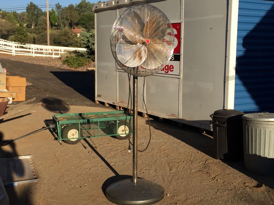 24' INDUSTRIAL Air Circulator Fan With Stand And Base Dayton Model 4c154a [Photo 1]
