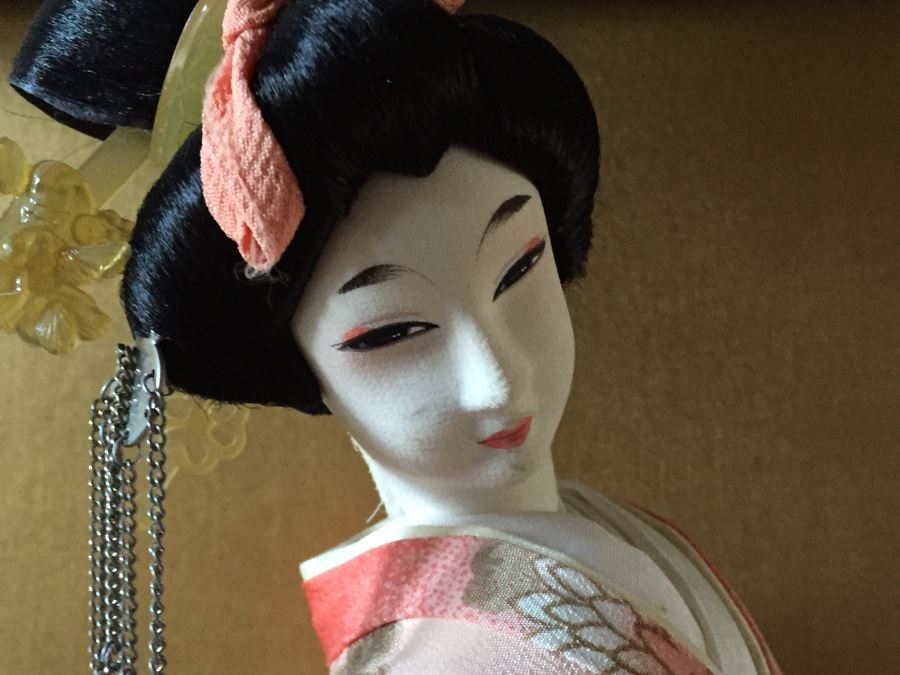 Pair Of Japanese Dolls With Display Cases [Photo 3]