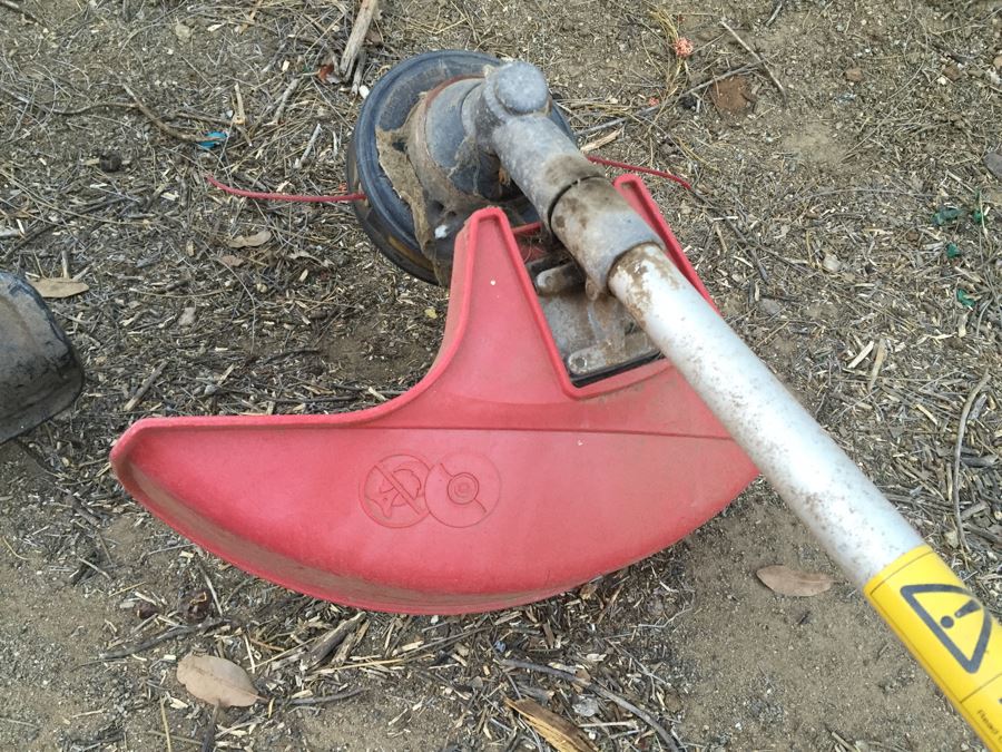 Pair Of Gas Powered Weed Wackers Trimmers TORO & Kawasaki [Photo 11]