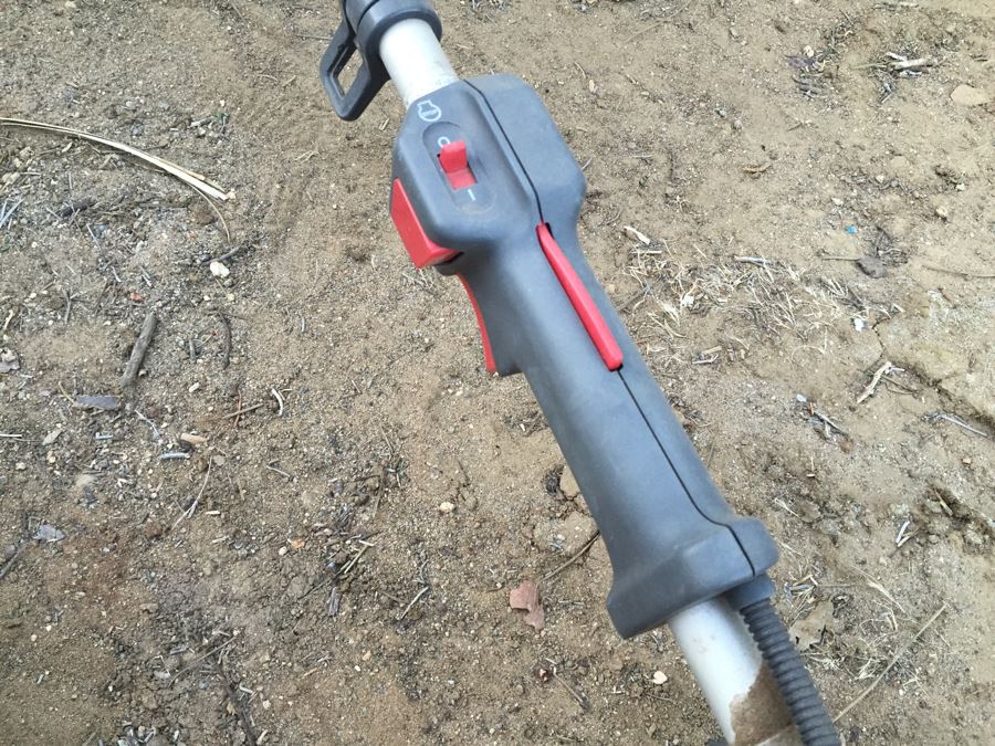 Pair Of Gas Powered Weed Wackers Trimmers TORO & Kawasaki [Photo 9]