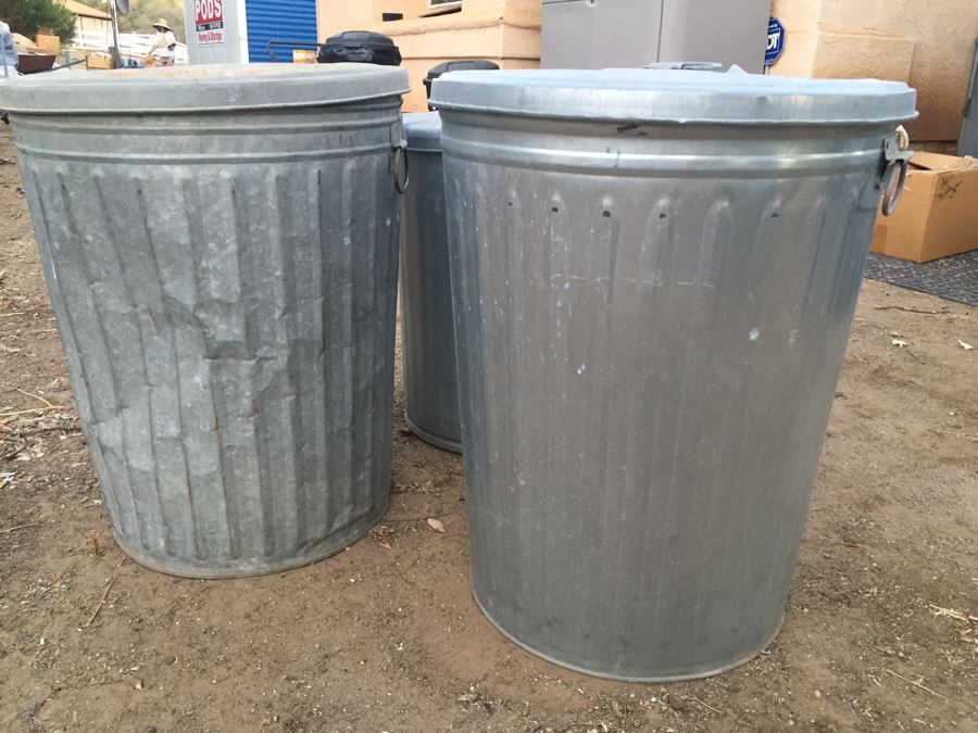 Set Of 3 Galvanized Metal Industrial Garbage Cans With Lids [Photo 2]