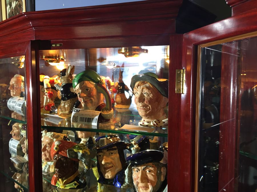 Stunning Rosewood Display Curio Cabinet With Back Mirror Lighted And Thick Glass Shelves (Middle Cabinet) [Photo 3]