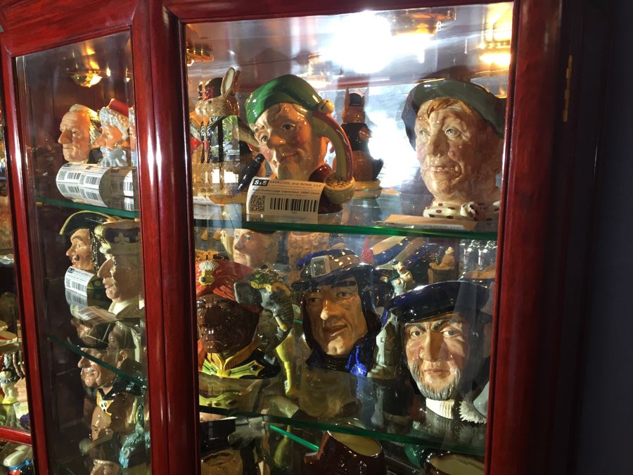 Stunning Rosewood Display Curio Cabinet With Back Mirror Lighted And Thick Glass Shelves (Middle Cabinet) [Photo 9]