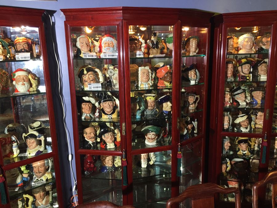 Stunning Rosewood Display Curio Cabinet With Back Mirror Lighted And Thick Glass Shelves (Middle Cabinet) [Photo 4]