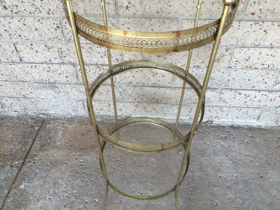 Italian Gilt Etagere With Round Glass Shelves [Photo 4]