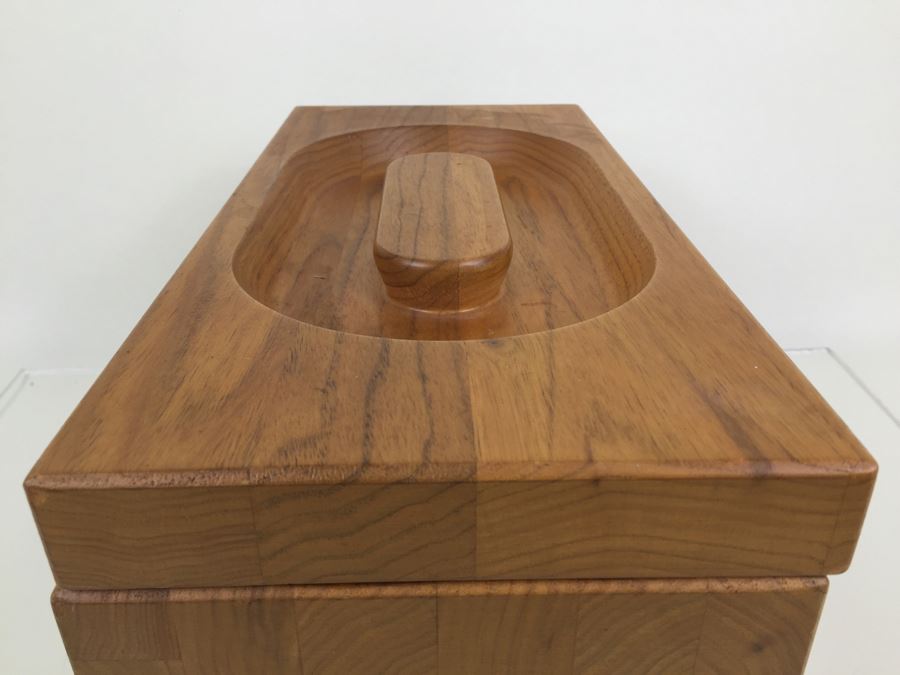 Nice Wooden Ice Bucket With Silver Tone Ice Tongs [Photo 7]