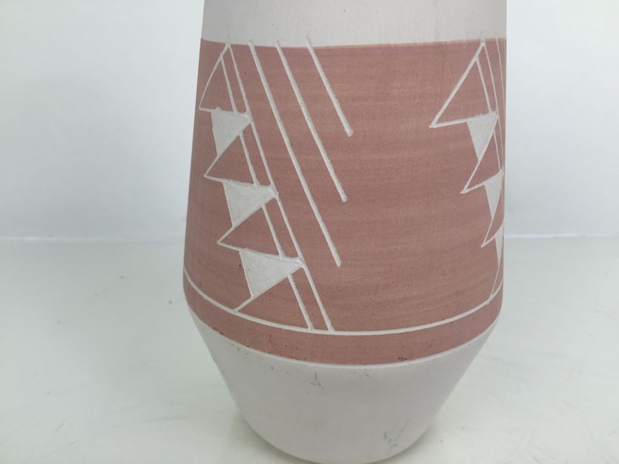 Authentic Kate Dismounts Lakota Sioux Pottery Vessel Vase [Photo 2]