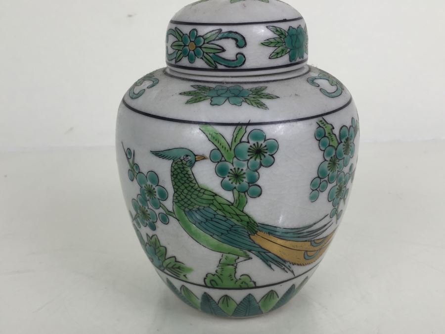 JUST ADDED - Vintage Japanese Jar With Lid [Photo 2]