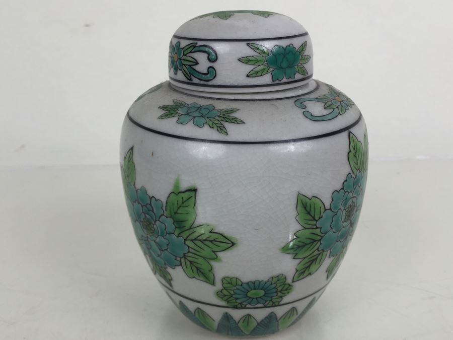 JUST ADDED - Vintage Japanese Jar With Lid [Photo 7]