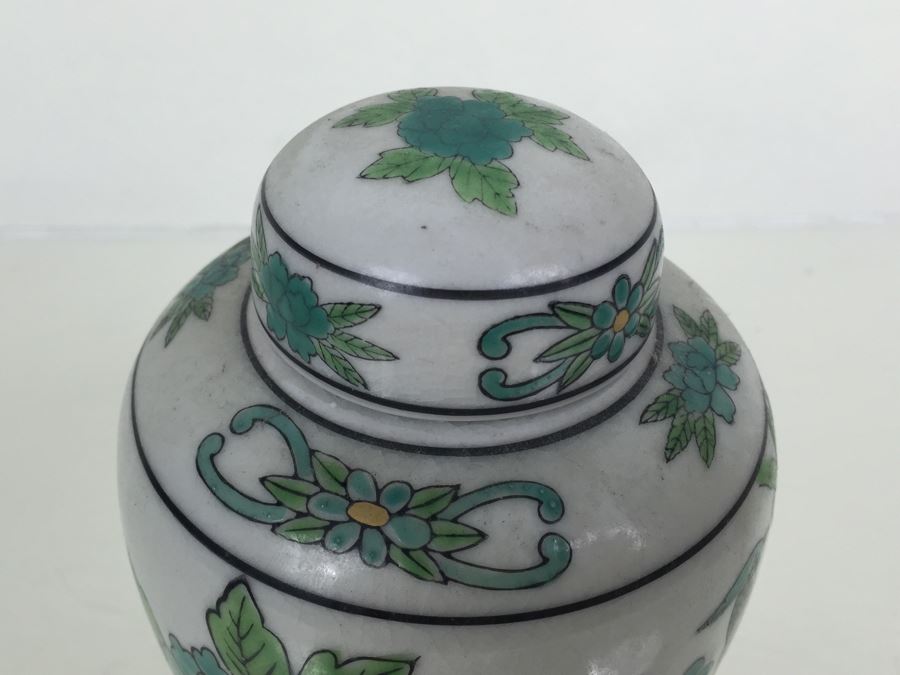 JUST ADDED - Vintage Japanese Jar With Lid [Photo 6]