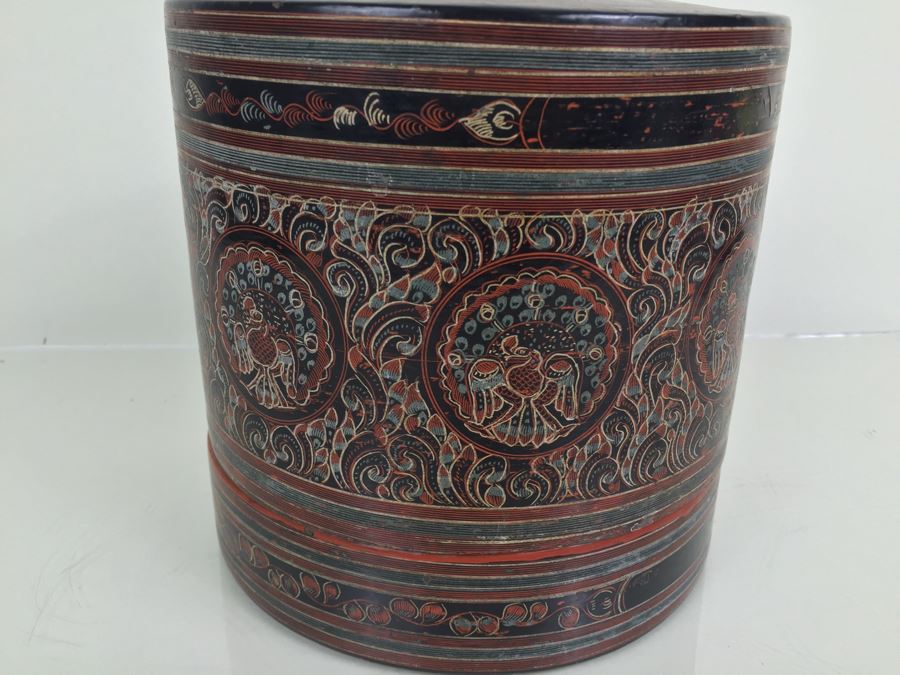 JUST ADDED - Vintage Round Lacquer Box With Lid Large [Photo 8]