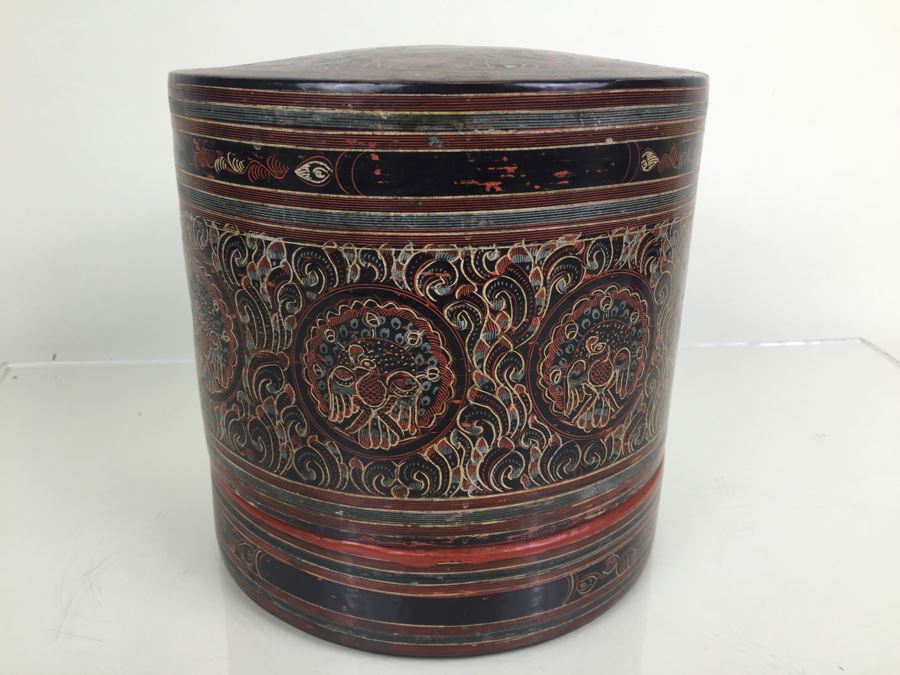 JUST ADDED - Vintage Round Lacquer Box With Lid Large [Photo 9]