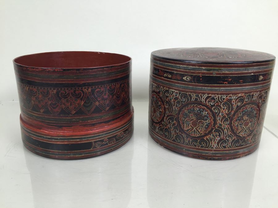 JUST ADDED - Vintage Round Lacquer Box With Lid Large [Photo 10]