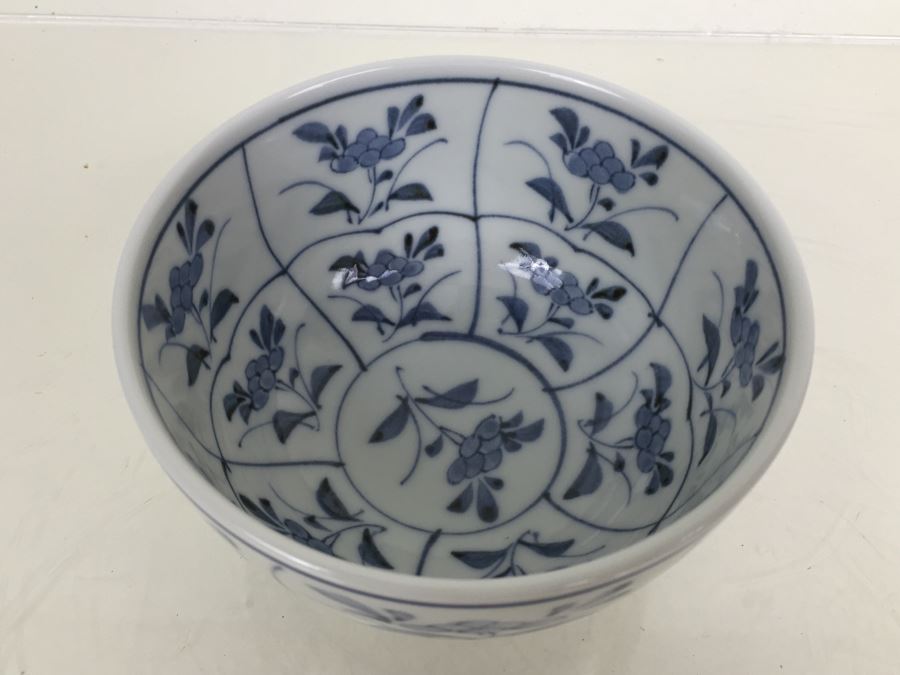 JUST ADDED - Pair Of Signed Asian Bowls [Photo 9]