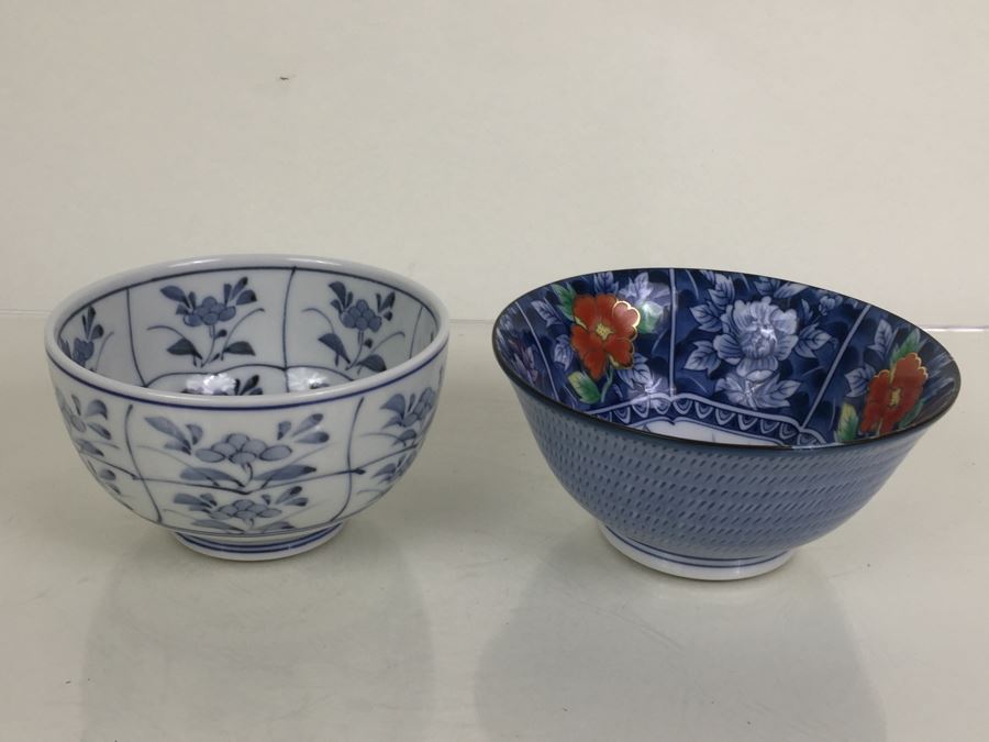 JUST ADDED - Pair Of Signed Asian Bowls [Photo 4]