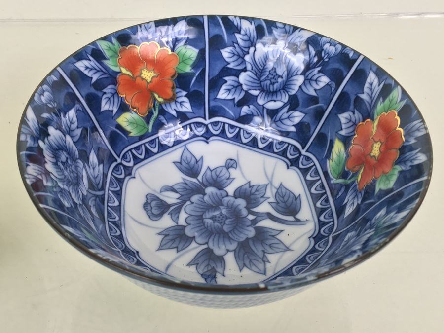 JUST ADDED - Pair Of Signed Asian Bowls [Photo 2]