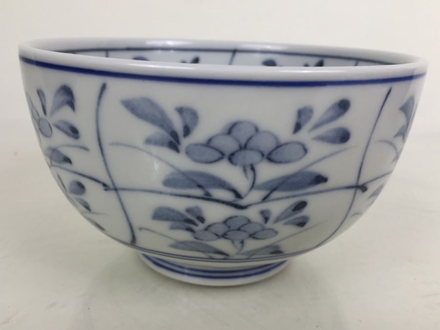 JUST ADDED - Pair Of Signed Asian Bowls [Photo 10]
