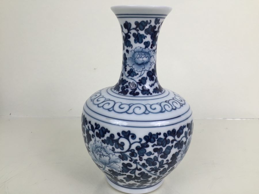 JUST ADDED - Signed Asian Blue And White Vase [Photo 4]