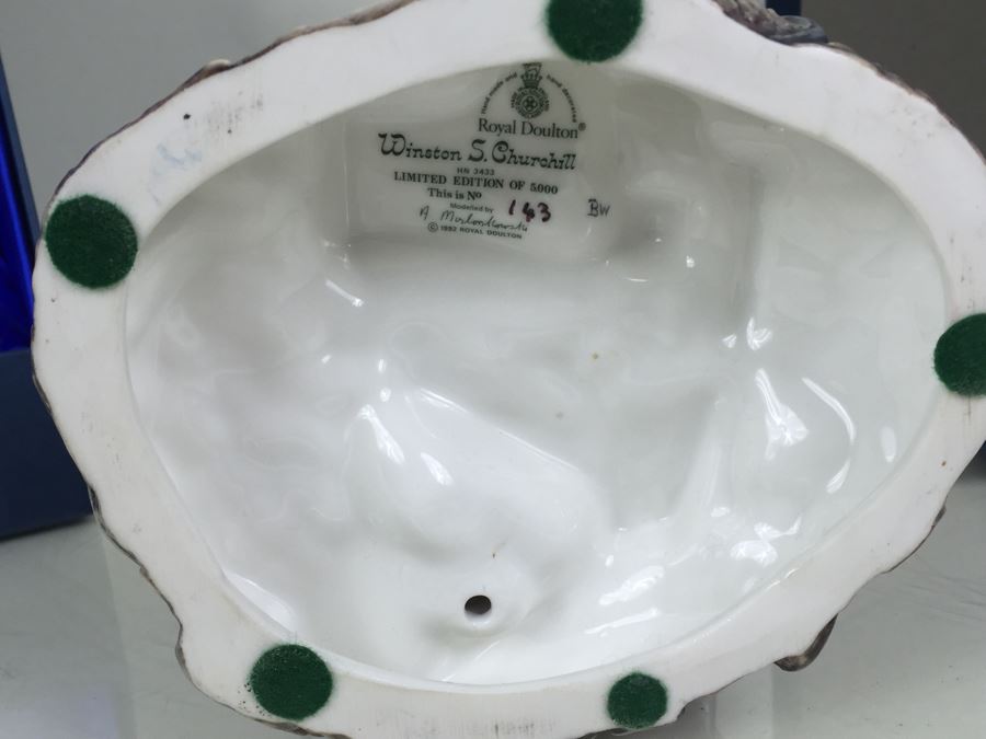 JUST ADDED - Royal Doulton Large Figurine Winston S. Churchill HN 3433 Limited Edition 143 Of 5,000 With Original Box [Photo 12]