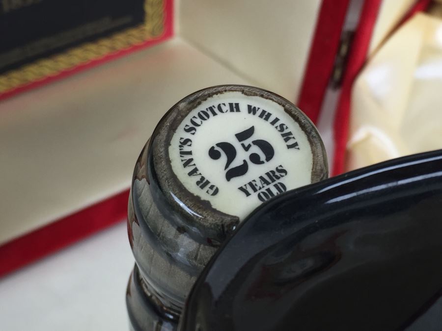 JUST ADDED - Royal Doulton Large William Grant Character Jug Liquor Decanter Empty With Box [Photo 15]