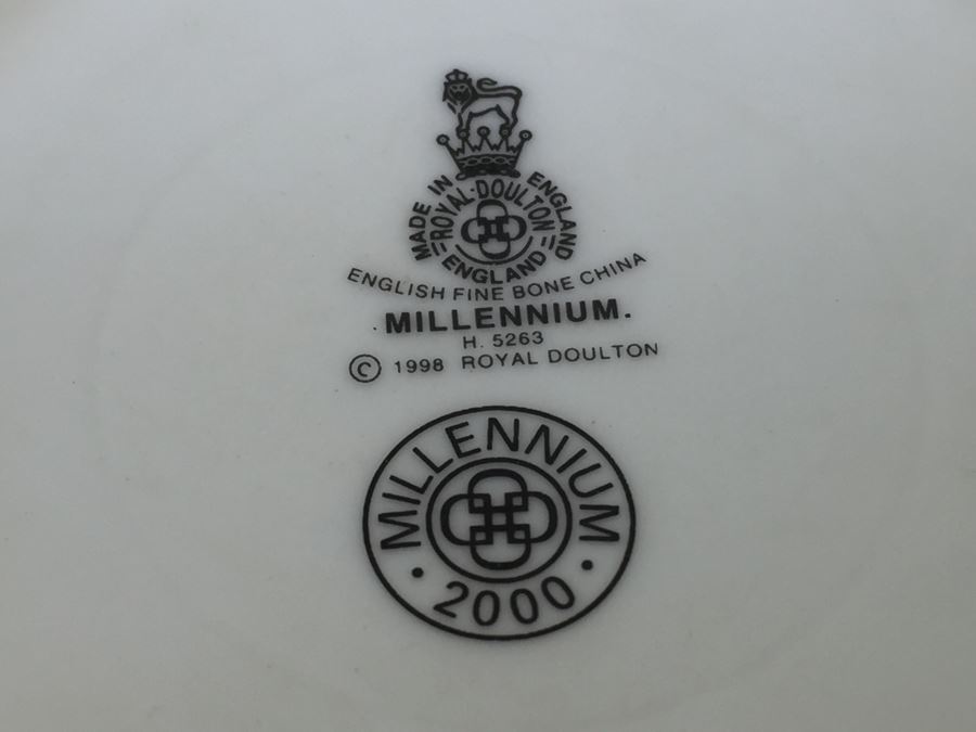 JUST ADDED - Pair Of Royal Doulton Coffee Mugs Cups [Photo 14]