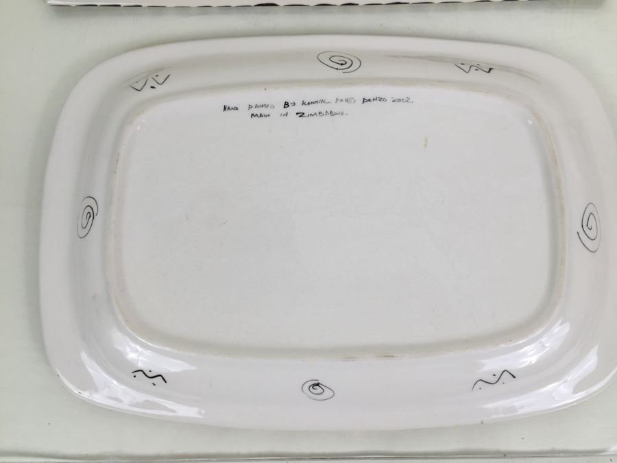 JUST ADDED - Pair Of Beautifully Hand Painted Porcelain Trays From Zimbabwe [Photo 13]