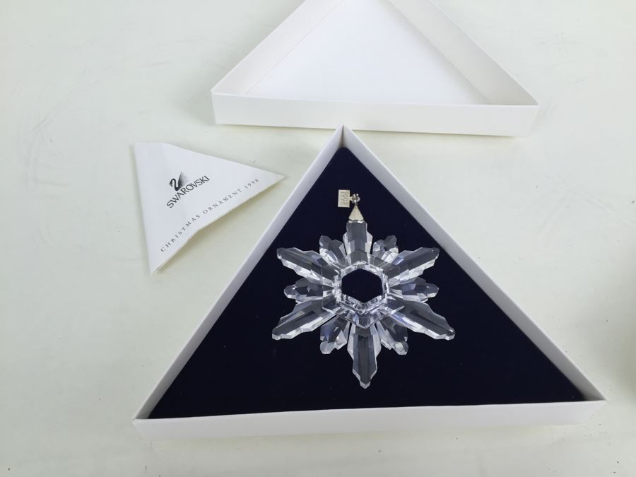 JUST ADDED - Swarovski Crystal Christmas Ornament 1998 With Box [Photo 2]
