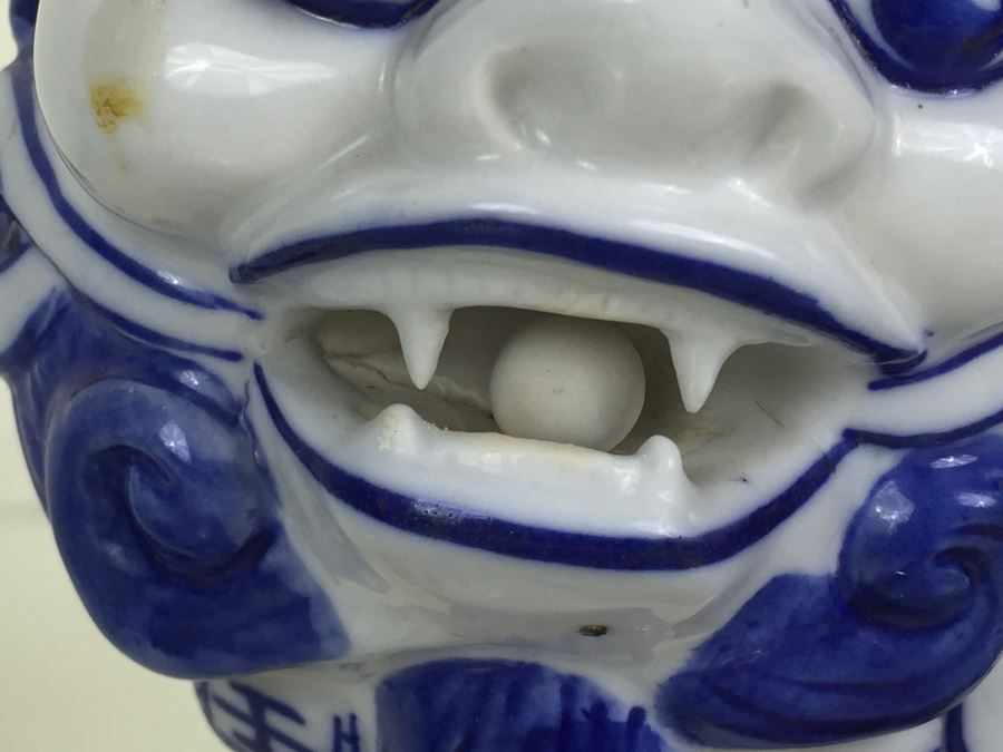 JUST ADDED - Pair Of Blue And White Foo Dogs [Photo 6]
