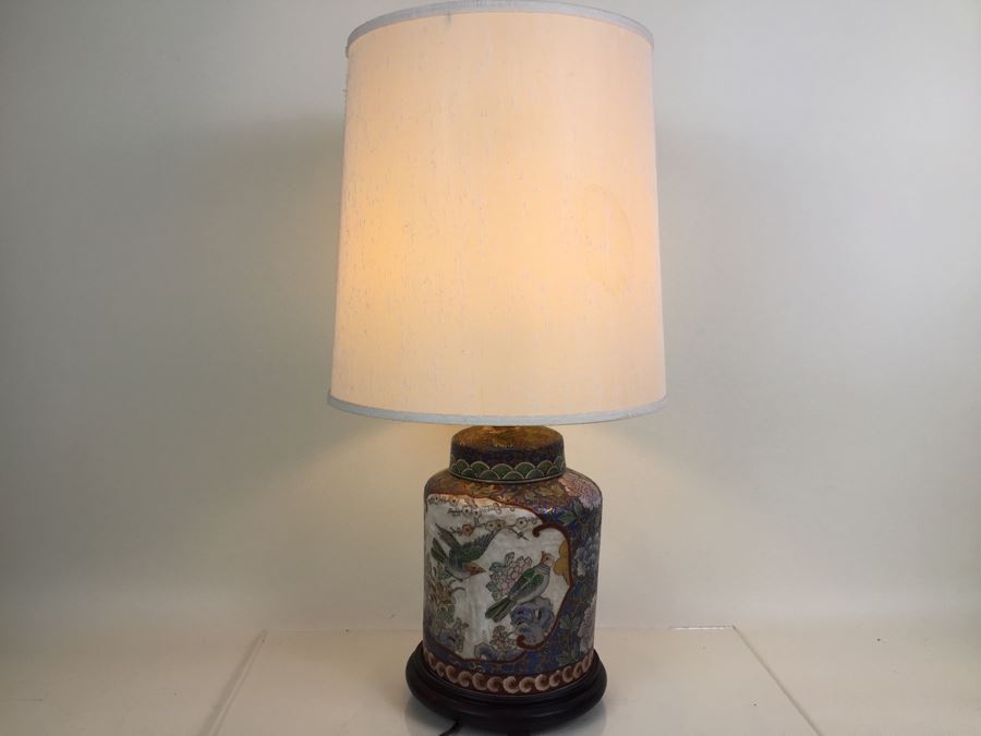 JUST ADDED - Beautiful Asian Lamp With Shade And Finial [Photo 3]
