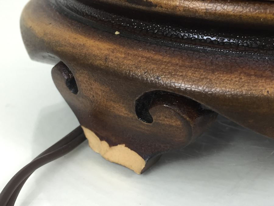 JUST ADDED - Beautiful Asian Lamp With Shade And Finial [Photo 8]