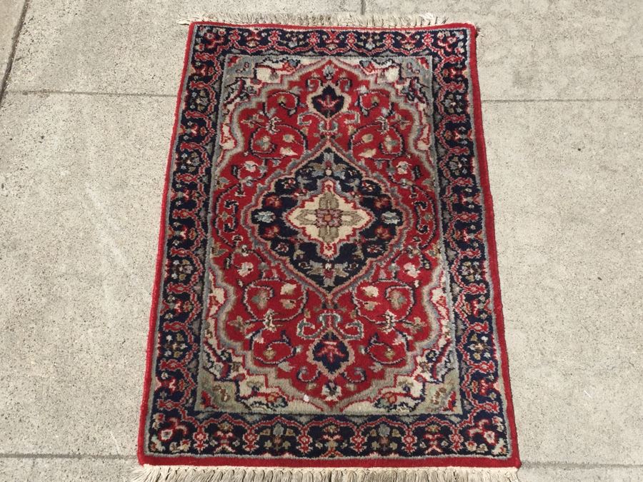Nice Wool Hand Knotted Persian Area Rug