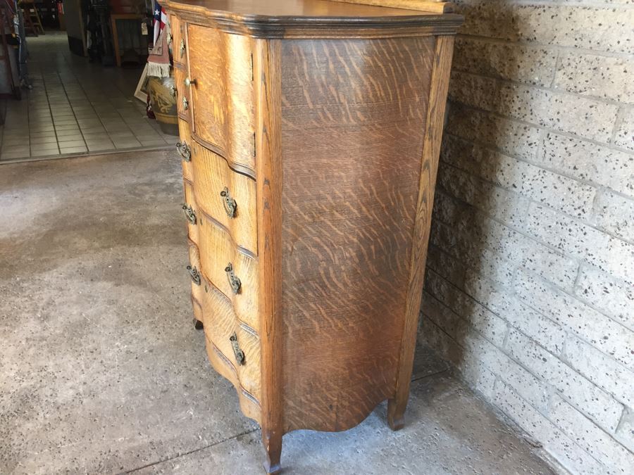 Nice Antique Serpentine Dresser Chest Of Drawers With Swivel Mirror  [Photo 7]