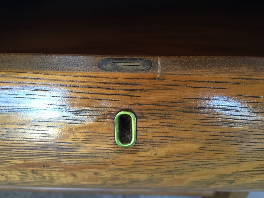 Antique Dresser Chest Of Drawers With Swivel Mirror [Photo 9]