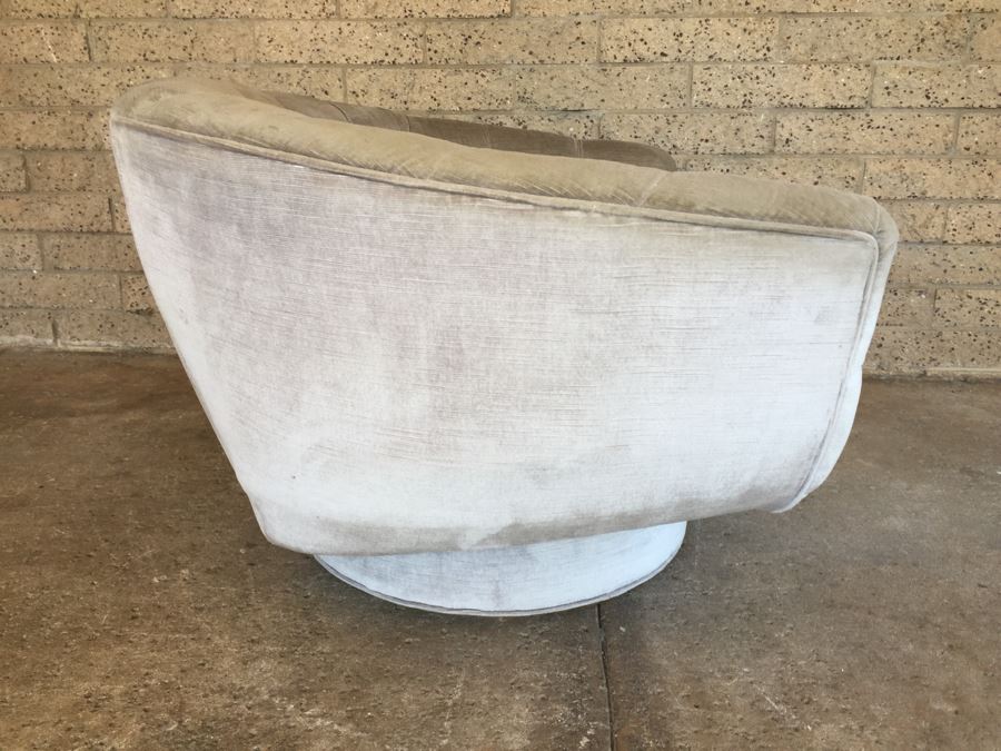 Awesome Mid-Century Tufted Swivel Chair [Photo 6]