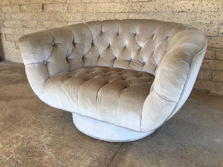 Awesome Mid-Century Tufted Swivel Chair [Photo 4]