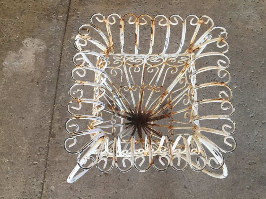 Vintage White Rustic Garden Planter [Photo 4]