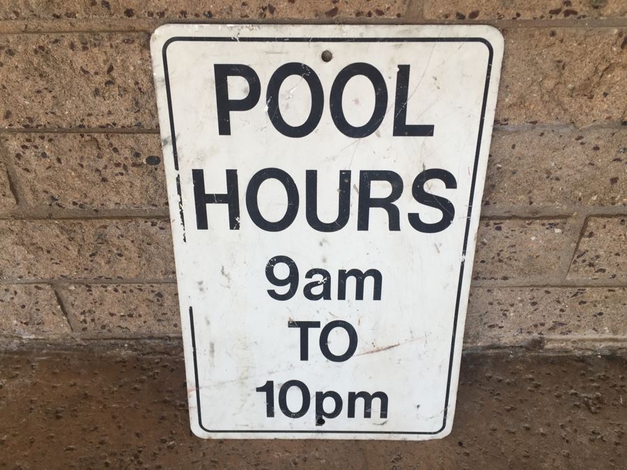 Vintage Metal Black And White Sign 'POOL HOURS 9am TO 10pm' [Photo 1]