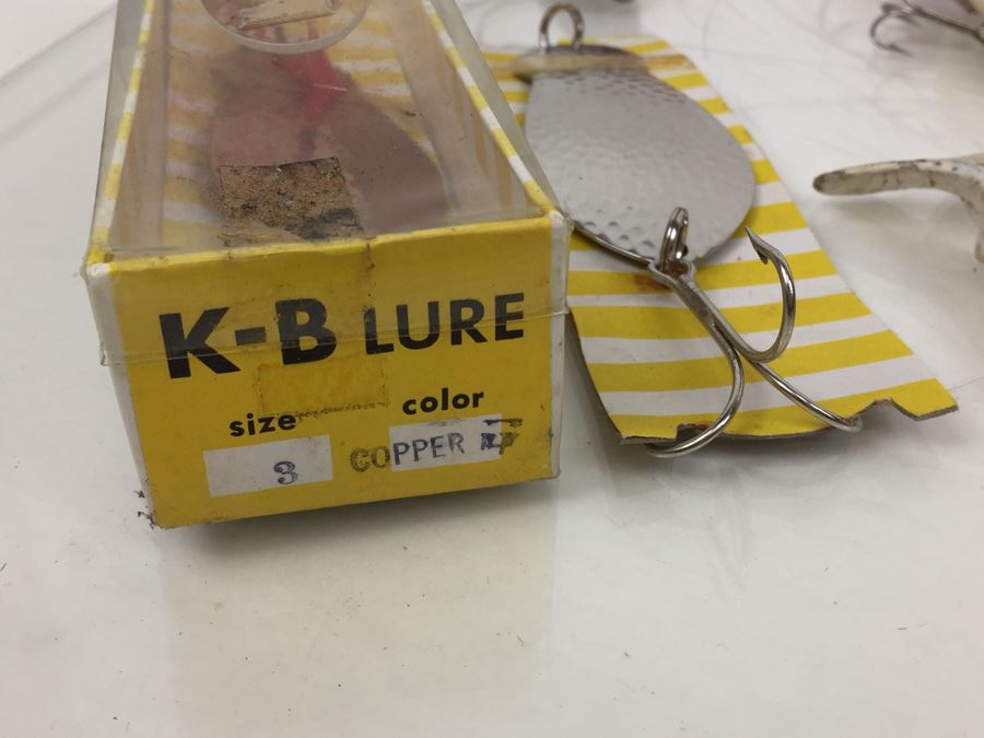 Huge Vintage Fishing Lures Lot [Photo 20]
